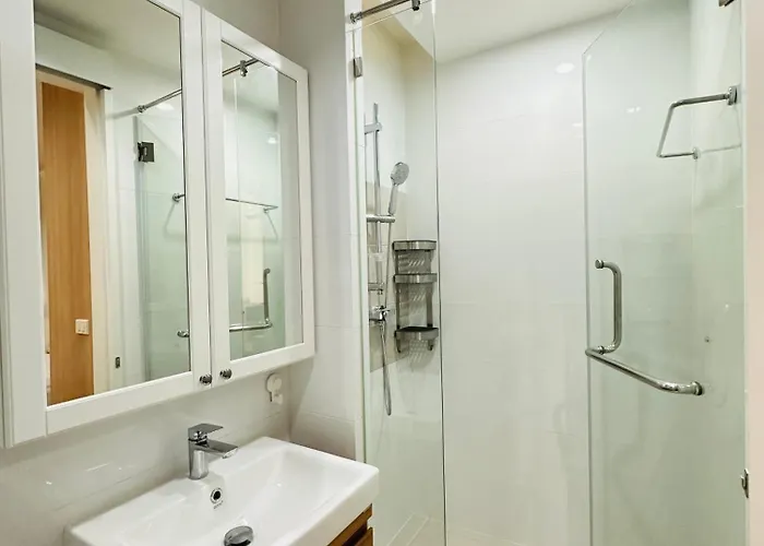 6th Avenue Sukhumvit Bkk 407 Bts Asoke Nana * Bangkok